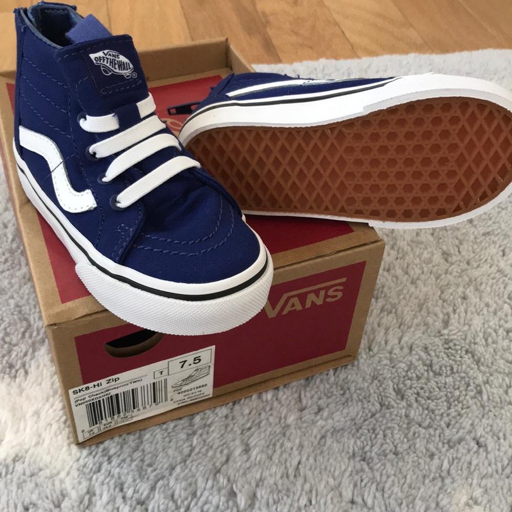 Hi-Top sneakers